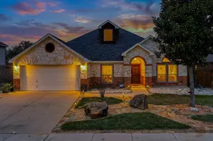 914 Randall Rd, Weatherford, TX 76087 - Photo 1