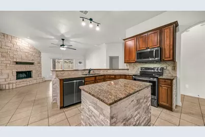 914 Randall Road, Weatherford, TX 76087 - Photo 15