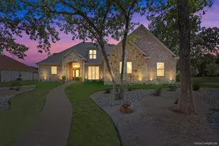 1092 Century Oaks Dr, China Spring, TX 76633 - Photo 5