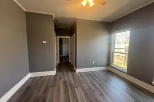 209 N Abbott St, Hillsboro, TX 76645 - Photo 7