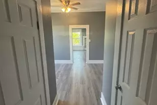 209 N Abbott St, Hillsboro, TX 76645 - Photo 9