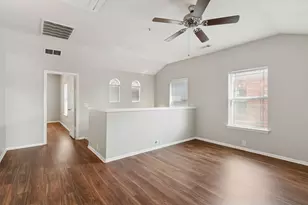 516 Legends Dr, Lewisville, TX 75057 - Photo 11