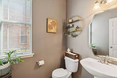 516 Legends Drive, Lewisville, TX 75057 - Photo 9