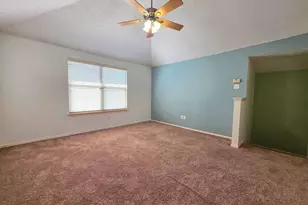 304 E Clover Park Dr, Fort Worth, TX 76140 - Photo 31