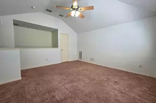 304 E Clover Park Dr, Fort Worth, TX 76140 - Photo 29