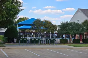 304 E Clover Park Dr, Fort Worth, TX 76140 - Photo 35