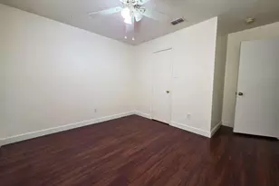 304 E Clover Park Dr, Fort Worth, TX 76140 - Photo 27