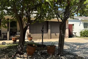 1206 Milam Way, Carrollton, TX 75006 - Photo 3