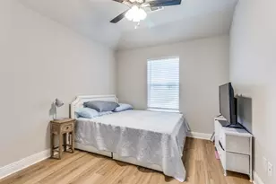 721 Raylan St, Springtown, TX 76082 - Photo 21