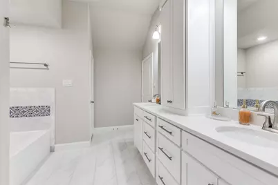 721 Raylan Street, Springtown, TX 76082 - Photo 17