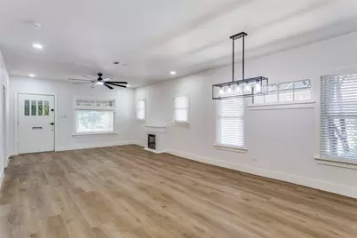 2101 Fairmount Avenue, Fort Worth, TX 76110 - Photo 3