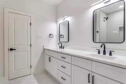 2101 Fairmount Avenue, Fort Worth, TX 76110 - Photo 11