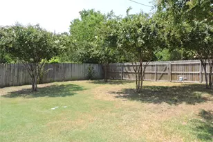 11927 Hoblitzelle Dr, Dallas, TX 75243 - Photo 31