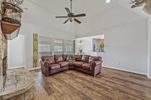 112 Blue Ribbon Ln, Stephenville, TX 76401 - Photo 9