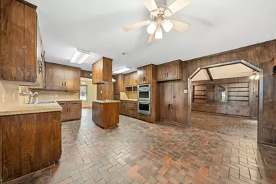 821 E Stegall Road, Robinson, TX 76706 - Photo 11