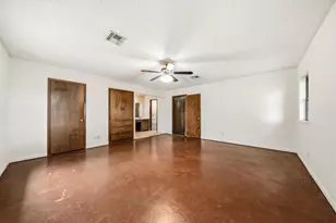 821 E Stegall Rd, Robinson, TX 76706 - Photo 17