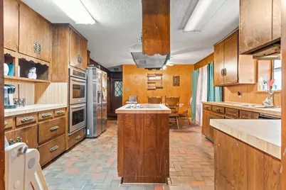 821 E Stegall Road, Robinson, TX 76706 - Photo 15