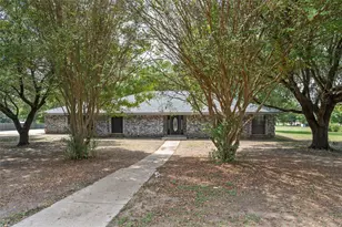 215 Lajuana Dr, Waco, TX 76705 - Photo 3