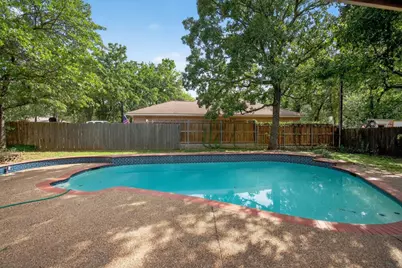 420 Meadowcrest Drive, Azle, TX 76020 - Photo 23