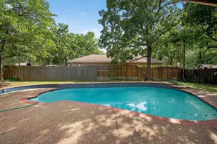420 Meadow Crest Dr, Azle, TX 76020 - Photo 23