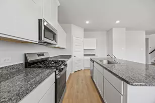 528 Stone Hollow Dr, Van Alstyne, TX 75495 - Photo 7