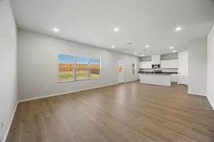 528 Stone Hollow Dr, Van Alstyne, TX 75495 - Photo 5