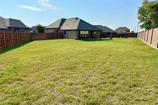246 Ovaletta Dr, Justin, TX 76247 - Photo 17
