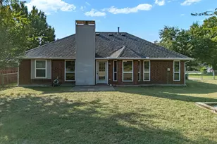 122 Country Dr, Waxahachie, TX 75165 - Photo 5