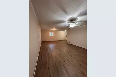 421 N 3rd Street, Jacksboro, TX 76458 - Photo 19