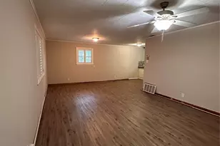 421 N 3rd St, Jacksboro, TX 76458 - Photo 19