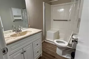 421 N 3rd St, Jacksboro, TX 76458 - Photo 17