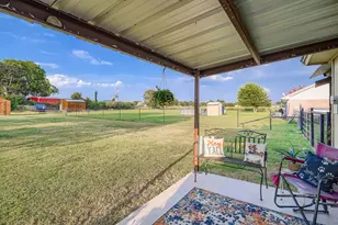 1305 Hutchins Ln, Reno, TX 76082 - Photo 15