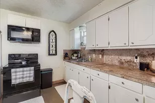 1305 Hutchins Ln, Reno, TX 76082 - Photo 5