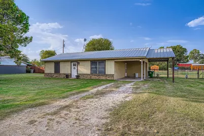 1305 Hutchins Lane, Reno, TX 76082 - Photo 1