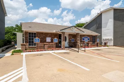 1900 Estrada Parkway, Irving, TX 75061 - Photo 1
