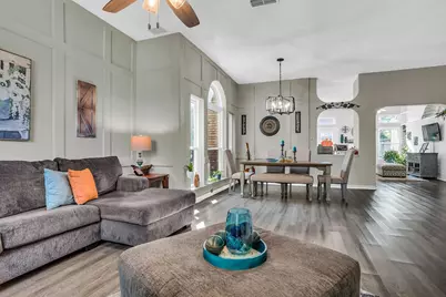 423 Clayton Street, Grand Prairie, TX 75052 - Photo 5