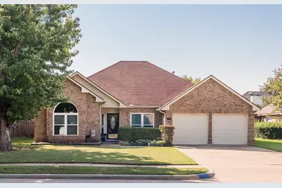 423 Clayton Street, Grand Prairie, TX 75052 - Photo 3