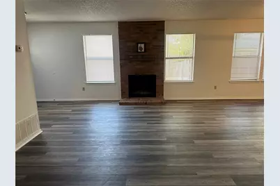 6737 Glenbrook Lane, Fort Worth, TX 76133 - Photo 11