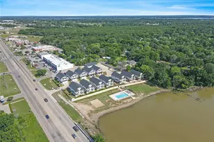 1319 W Main St, Gun Barrel City, TX 75156 - Photo 9