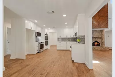 2011 Riverforest Drive, Arlington, TX 76017 - Photo 11