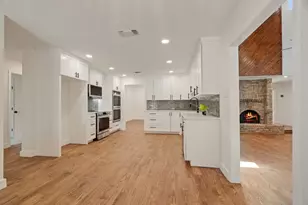 2011 Riverforest Dr, Arlington, TX 76017 - Photo 11