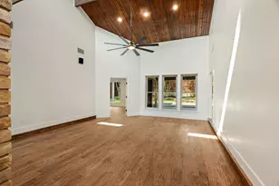 2011 Riverforest Dr, Arlington, TX 76017 - Photo 9