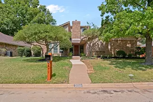 2011 Riverforest Dr, Arlington, TX 76017 - Photo 1