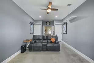 610 Doaks Dr, Runaway Bay, TX 76426 - Photo 11