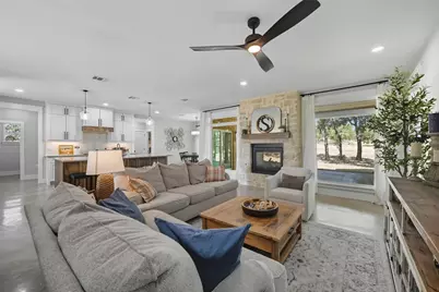 610 Doaks Drive, Runaway Bay, TX 76426 - Photo 5