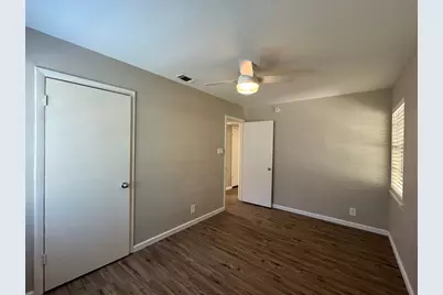 2624 Woodlawn Drive, Ennis, TX 75119 - Photo 9