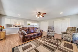 909 Coffield St, Bowie, TX 76230 - Photo 7