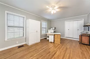 909 Coffield St, Bowie, TX 76230 - Photo 17