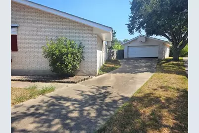 4726 Champions Drive, Corpus Christi, TX 78413 - Photo 5
