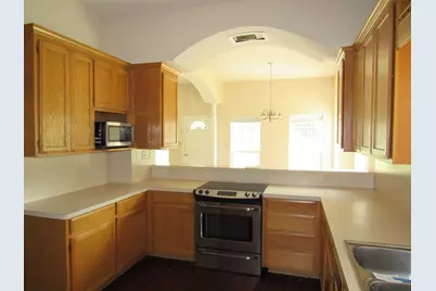 603 N Harrison Street, West, TX 76691 - Photo 5